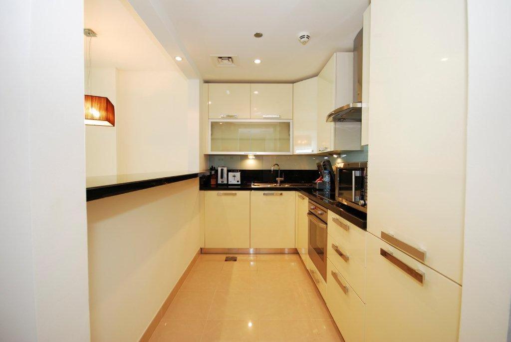 Royal Club By Rvhr, Bonnington Residential Tower - Jlt Apartment Dubai Exterior photo